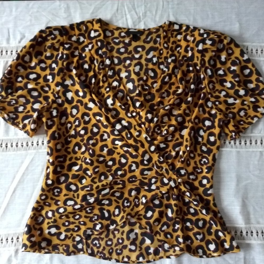 Cheetah Print wrap top Med
